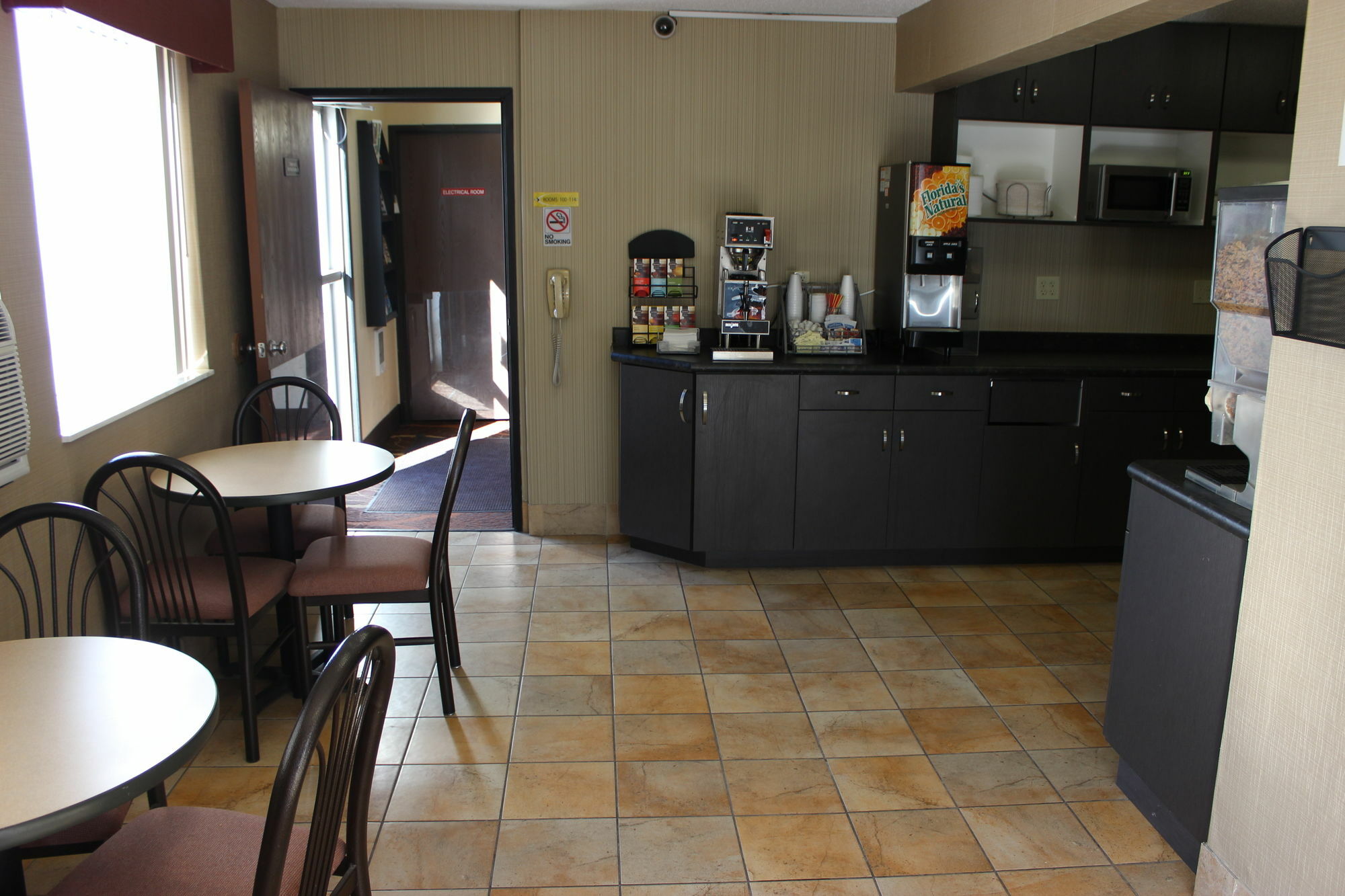 Hotel Super 8 By Wyndham Grand Forks Exterior foto